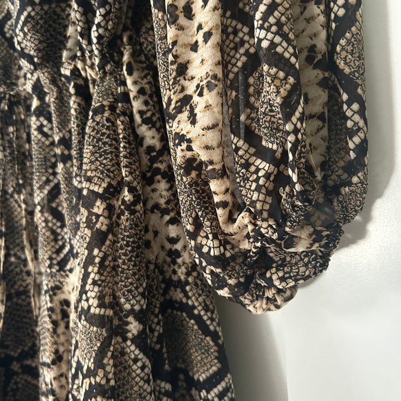 OLIVACEOUS Women's New Long Sleeve Snake Python Print Dress Size Small - Picture 7 of 10